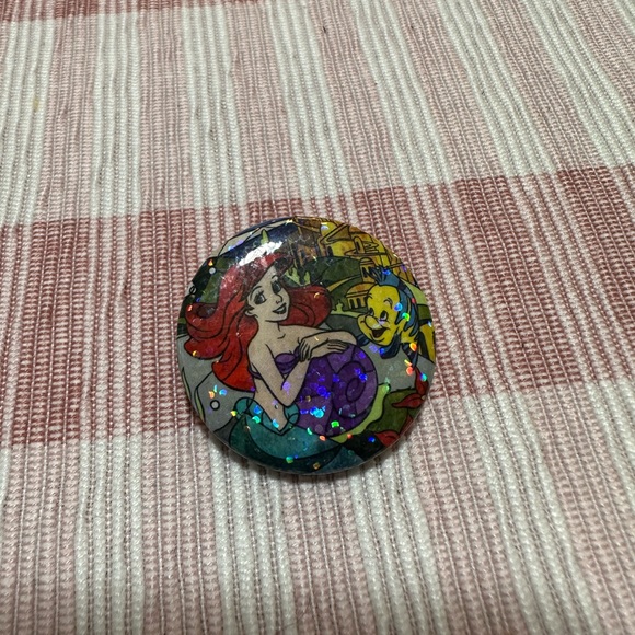 Disney variety buttons - Picture 7 of 10